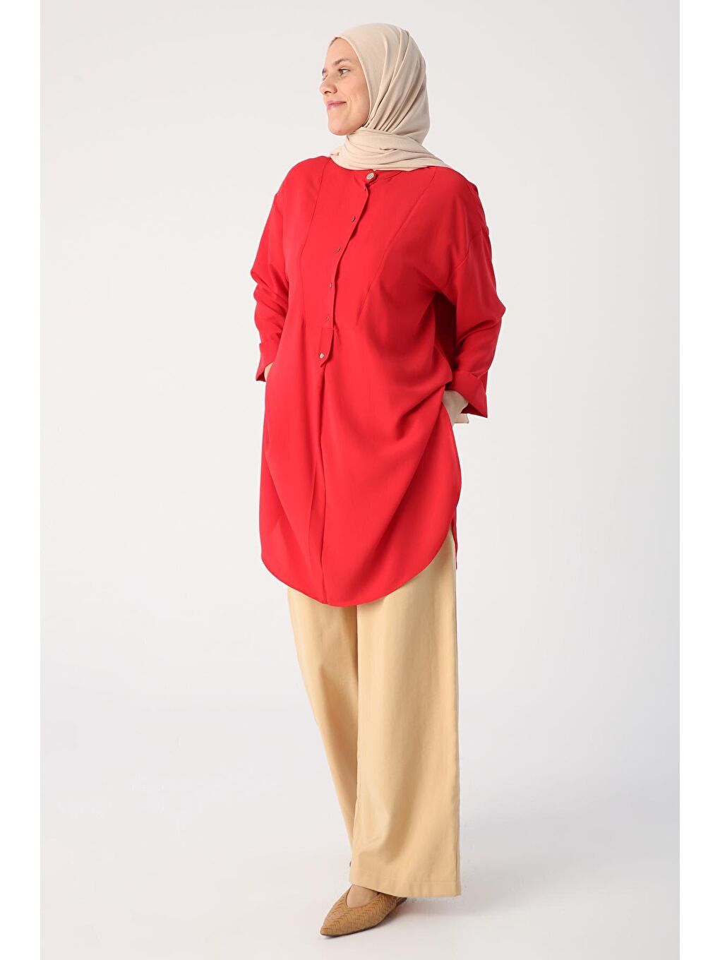 Kırmızı Hakim Yaka Yırtmaçlı Kolu Katlama Detaylı Tunik-2