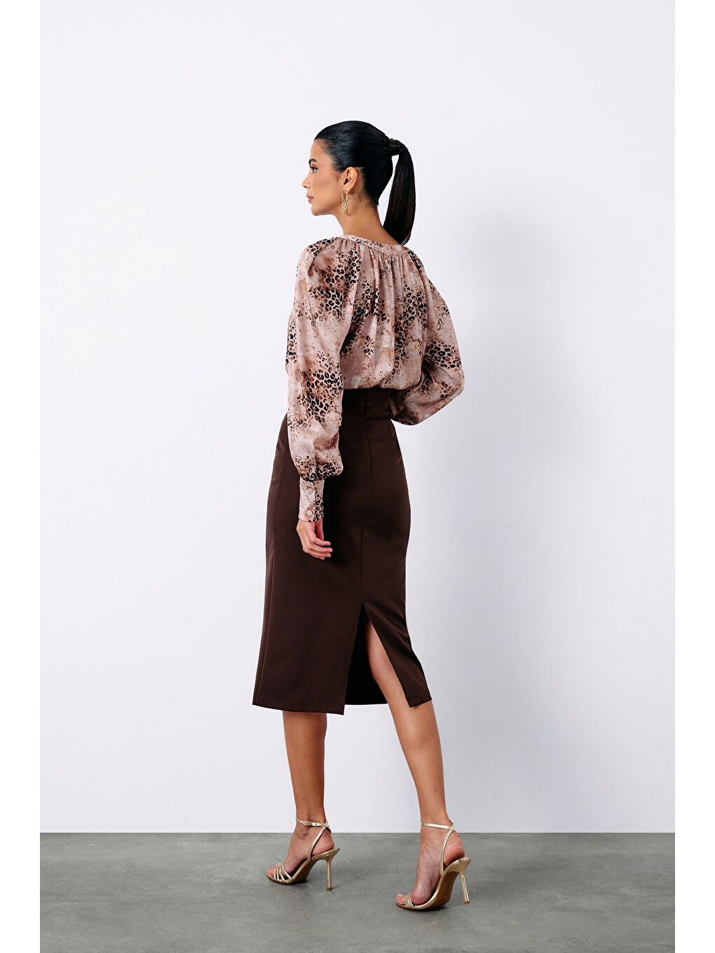Kahverengi Aksesuar Detaylı Kalem Etek - Kahve-5