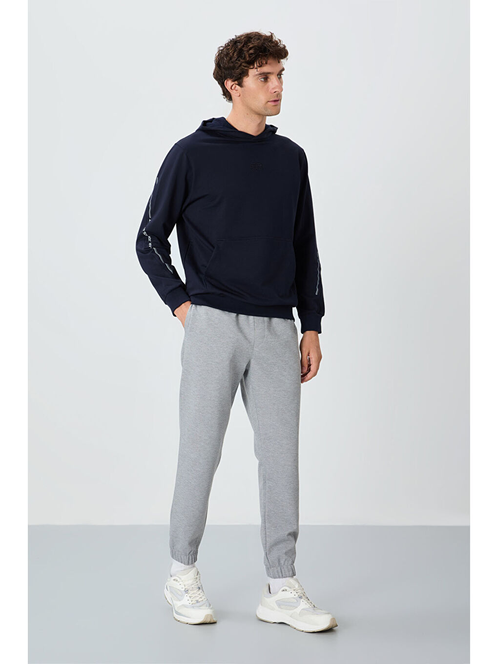 Gri Melanj Yüzeyi Dokulu Standart Fit Erkek Eşofman Alt - 82156-1