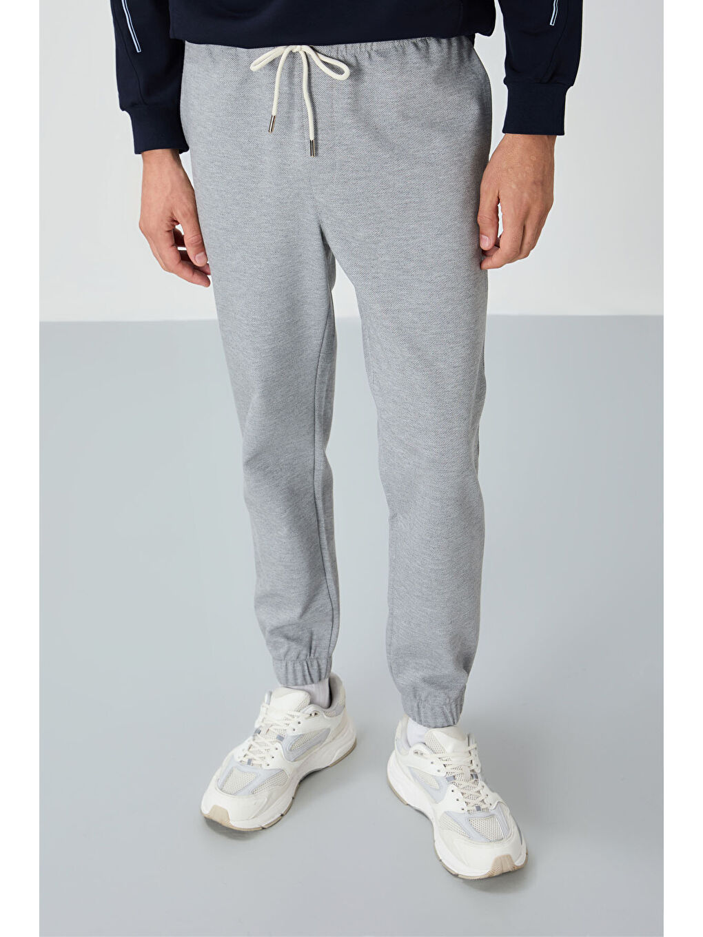 Gri Melanj Yüzeyi Dokulu Standart Fit Erkek Eşofman Alt - 82156-2