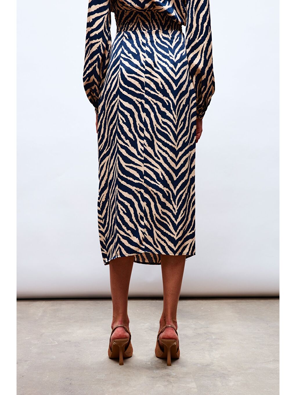 Zebra Desenli Saten Etek - Lacivert-6