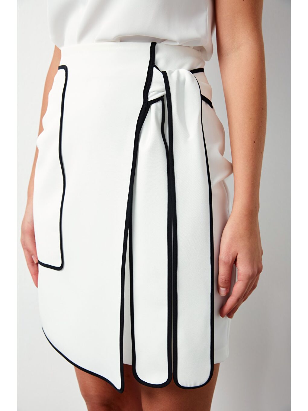 Detaylı Mini Etek - Ekru-3