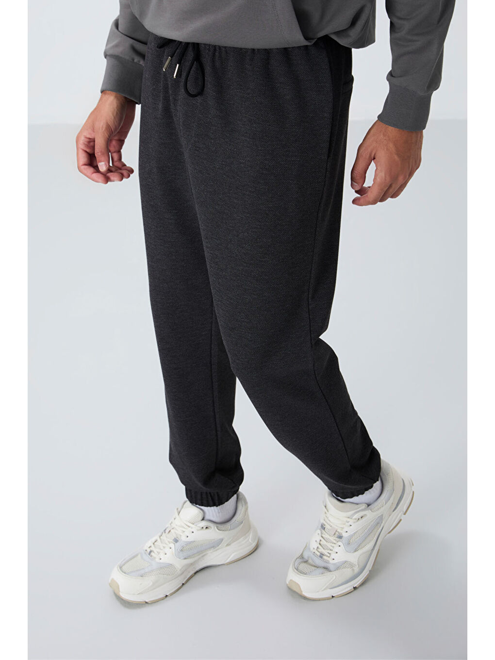 Antrasit Melanj Yüzeyi Dokulu Standart Fit Erkek Eşofman Alt - 82156