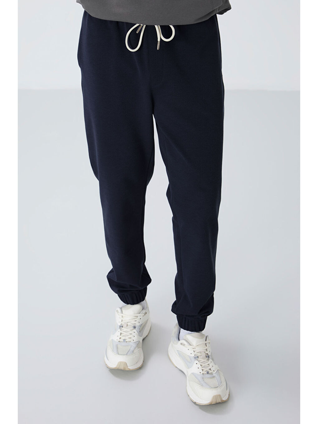 Lacivert Parlament Yüzeyi Dokulu Standart Fit Erkek Eşofman Alt - 82156