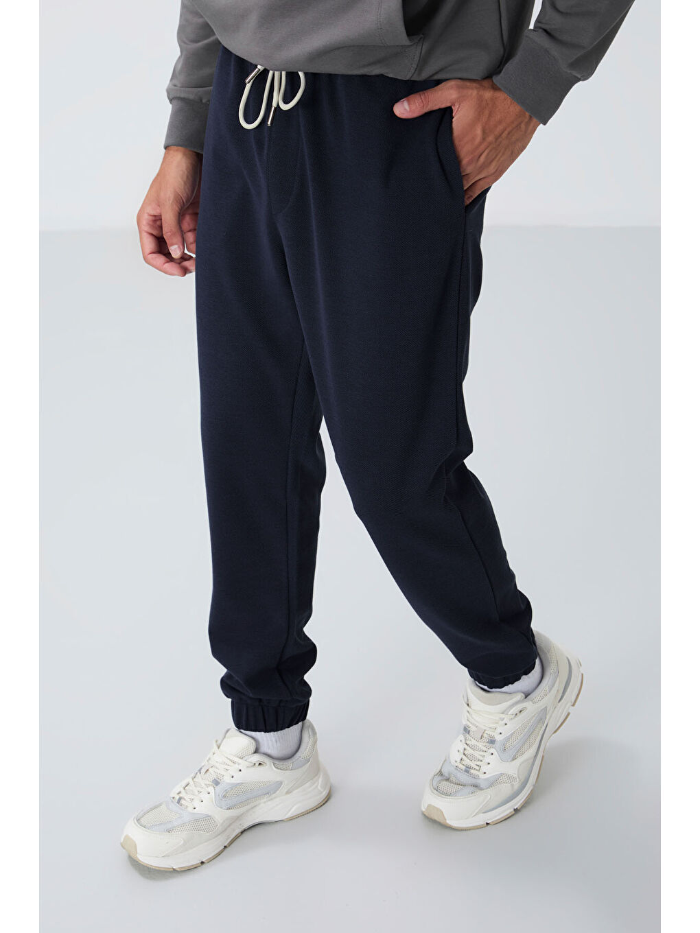 Lacivert Parlament Yüzeyi Dokulu Standart Fit Erkek Eşofman Alt - 82156-2