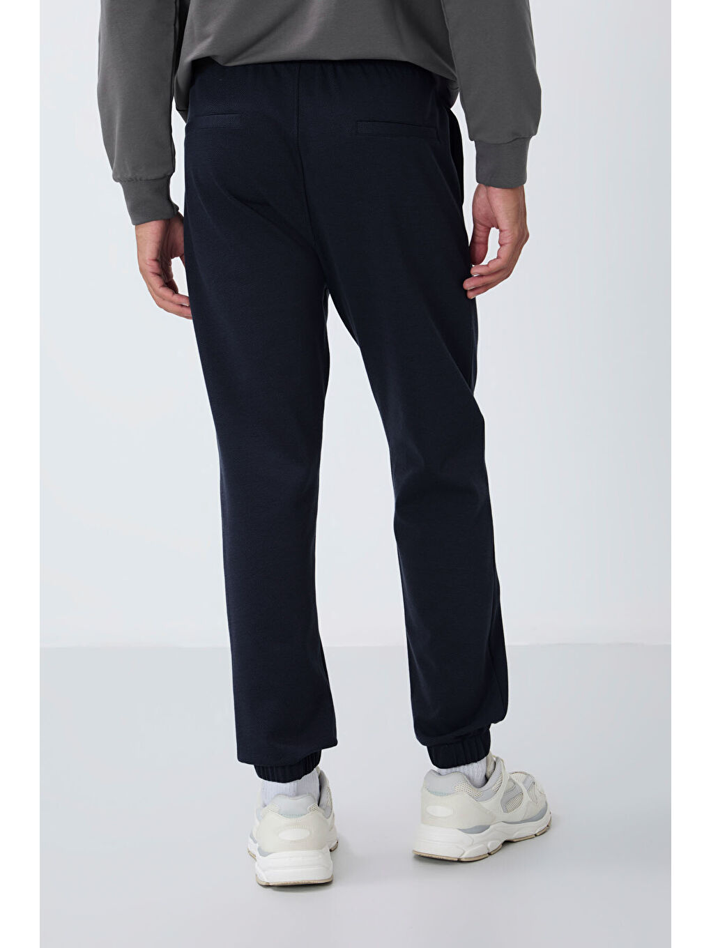 Lacivert Parlament Yüzeyi Dokulu Standart Fit Erkek Eşofman Alt - 82156-4