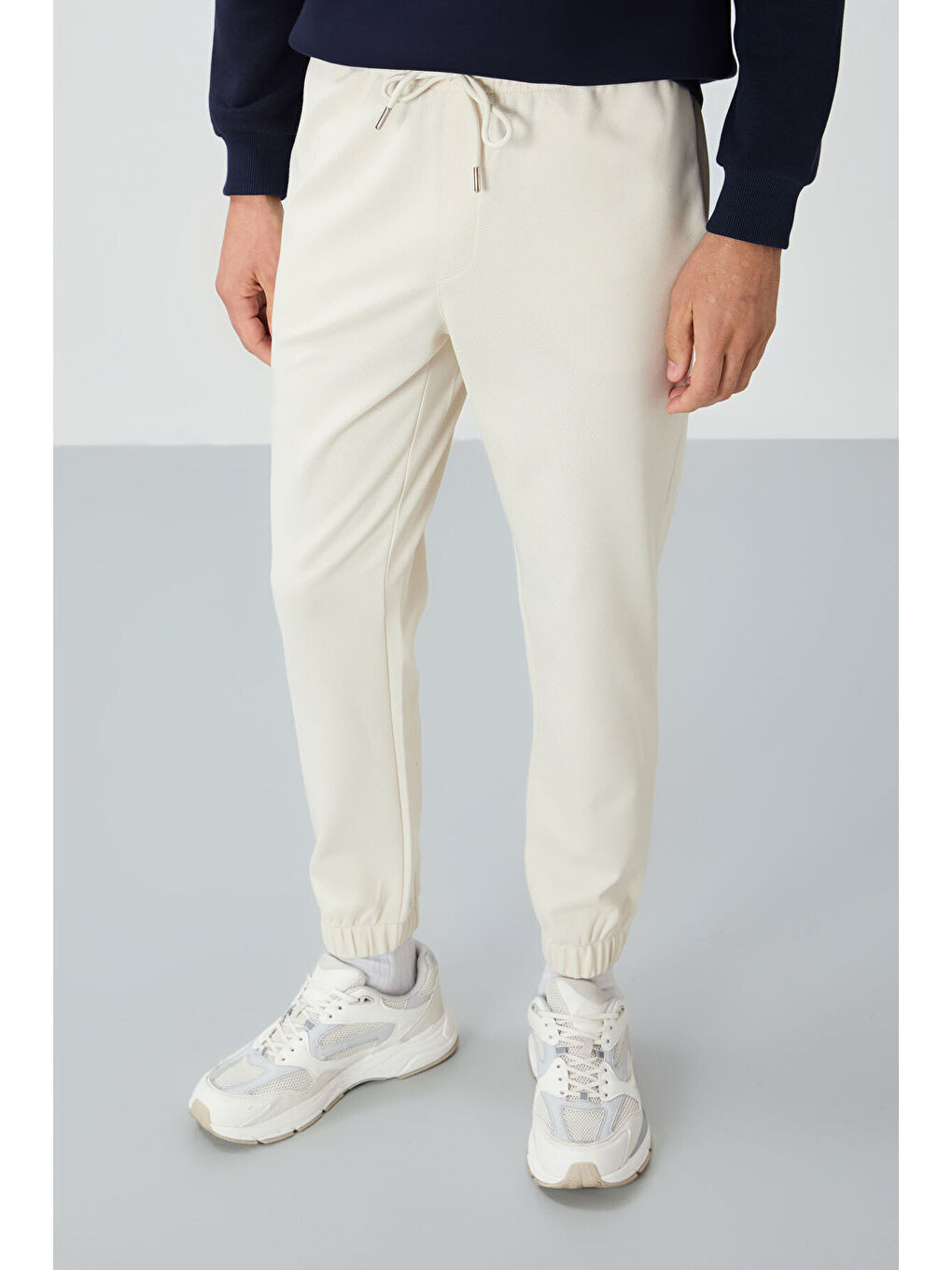 Bej Yüzeyi Dokulu Standart Fit Erkek Eşofman Alt - 82156