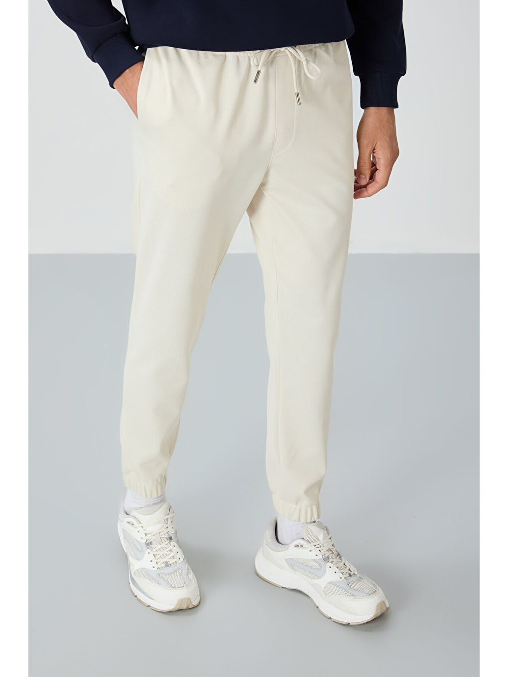 Bej Yüzeyi Dokulu Standart Fit Erkek Eşofman Alt - 82156-2