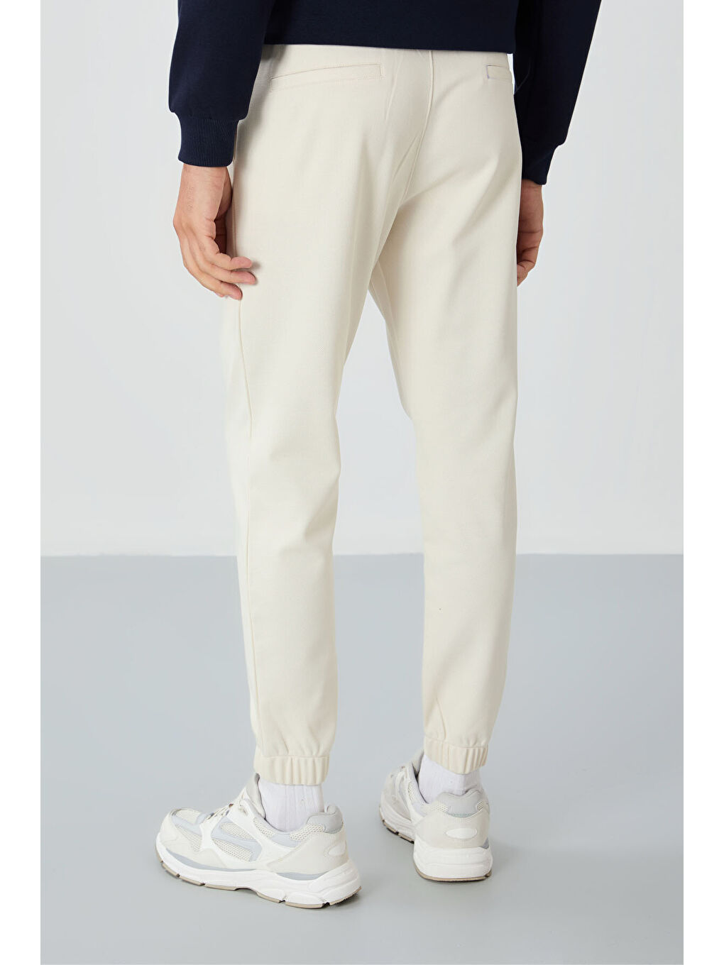 Bej Yüzeyi Dokulu Standart Fit Erkek Eşofman Alt - 82156-4