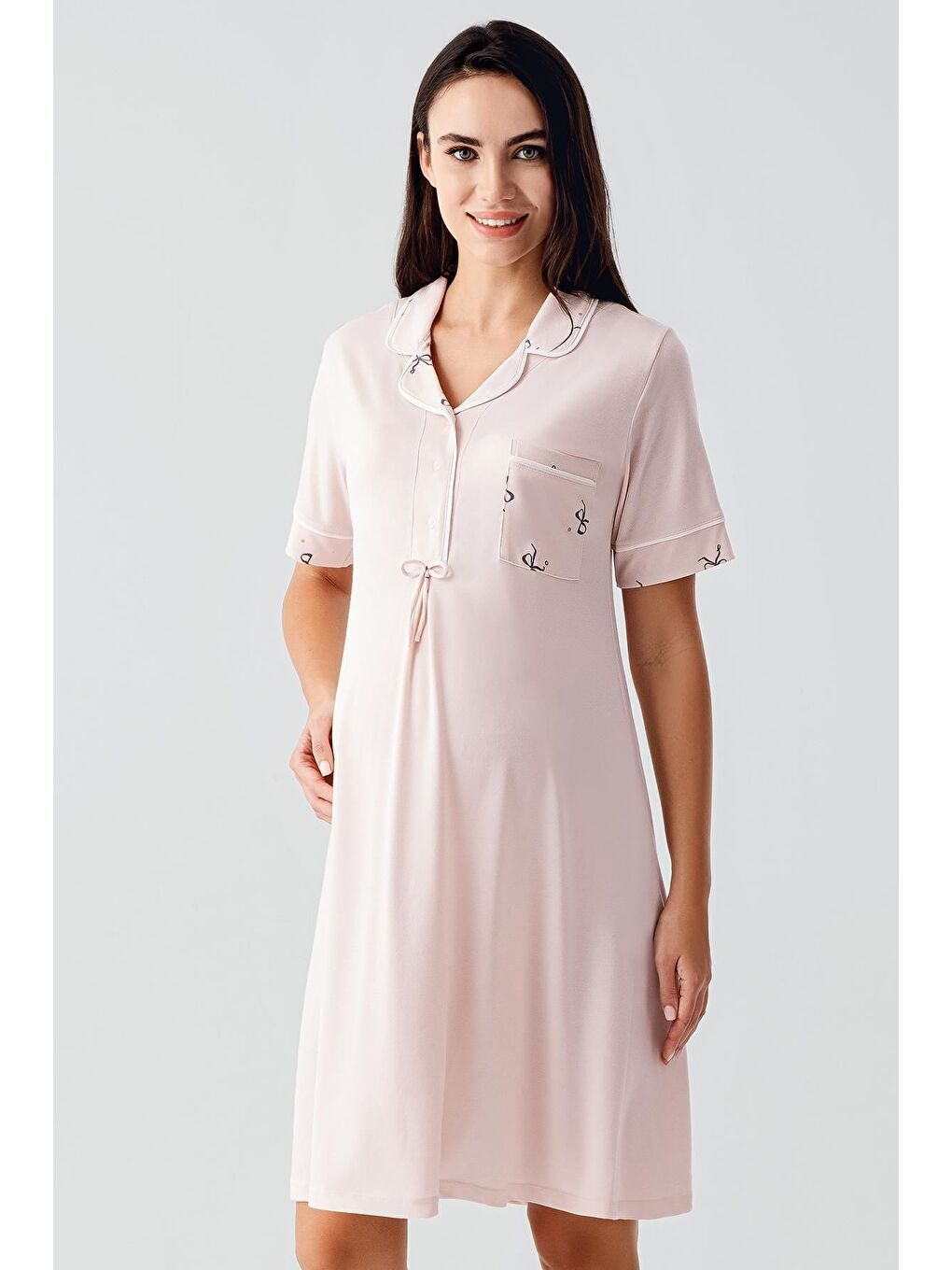 Pembe Kısa Kollu Fiyonk Desenli Düğmeli Kısa Esnek Viskoz Hamile Gecelik 17107-1