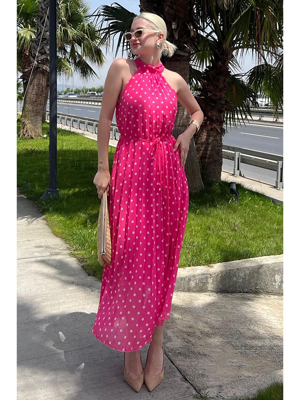 Fuşya Puantiyeli Sıfır Kol Halter Yaka Elbise Mg2134-2