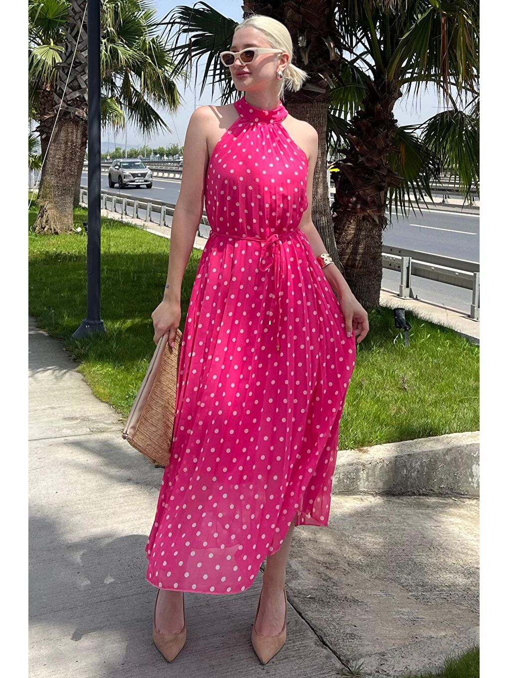 Fuşya Puantiyeli Sıfır Kol Halter Yaka Elbise Mg2134-3