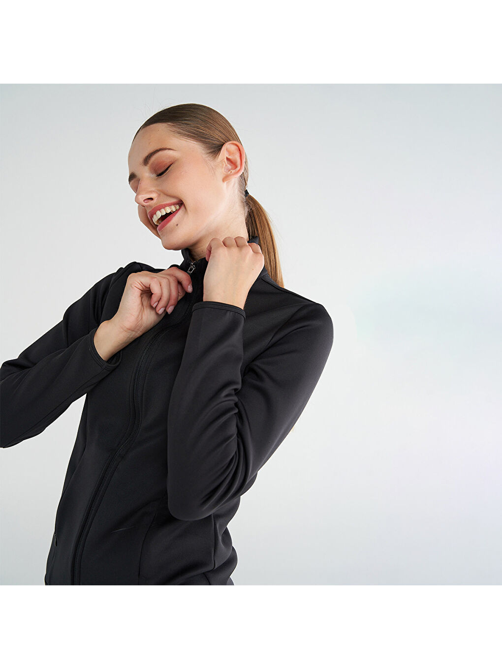 Bolton Kadın Siyah Dik Yaka Ceket-2