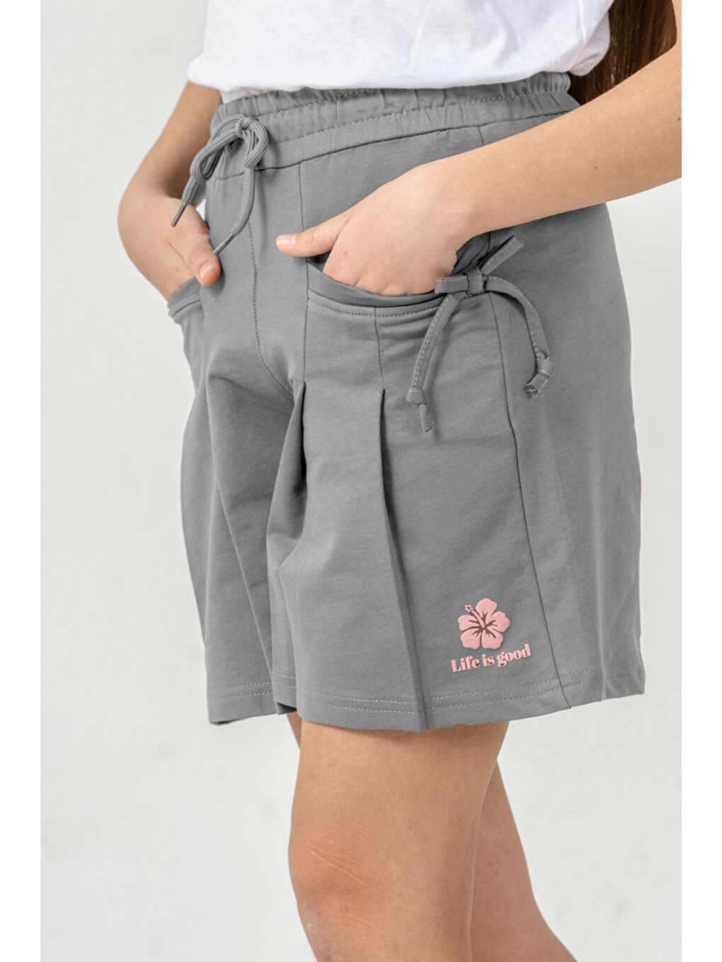 Gri Life İs Good Baskılı Cepler Fiyonklu Kız Çocuk Şort-1