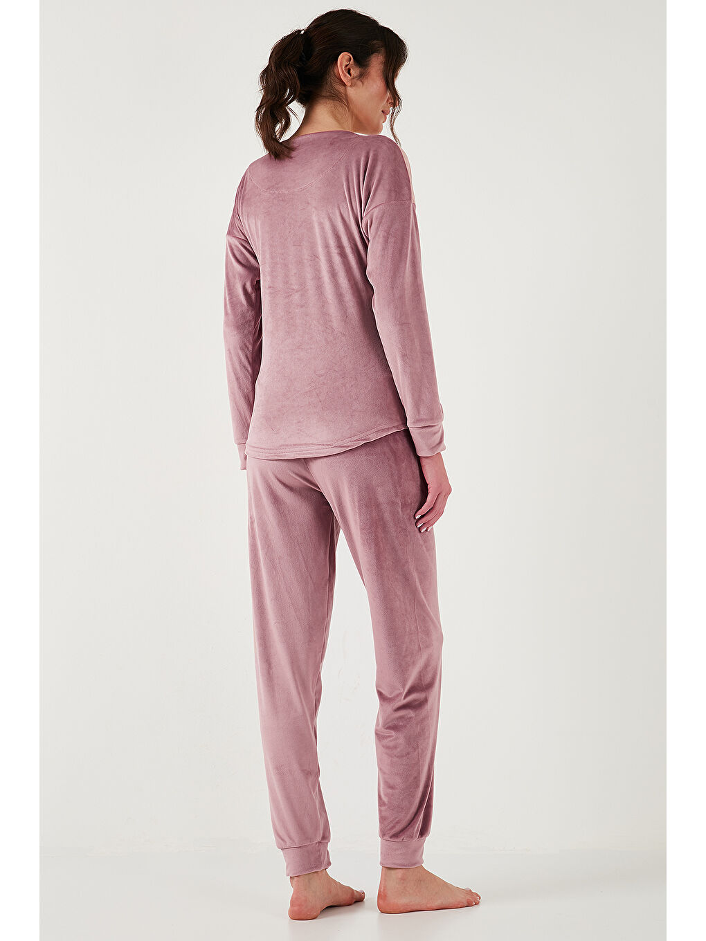 Pembe Regular Fit Yumuşak Dokulu Kadife Kadın Pijama Takımı 6094200W4-7