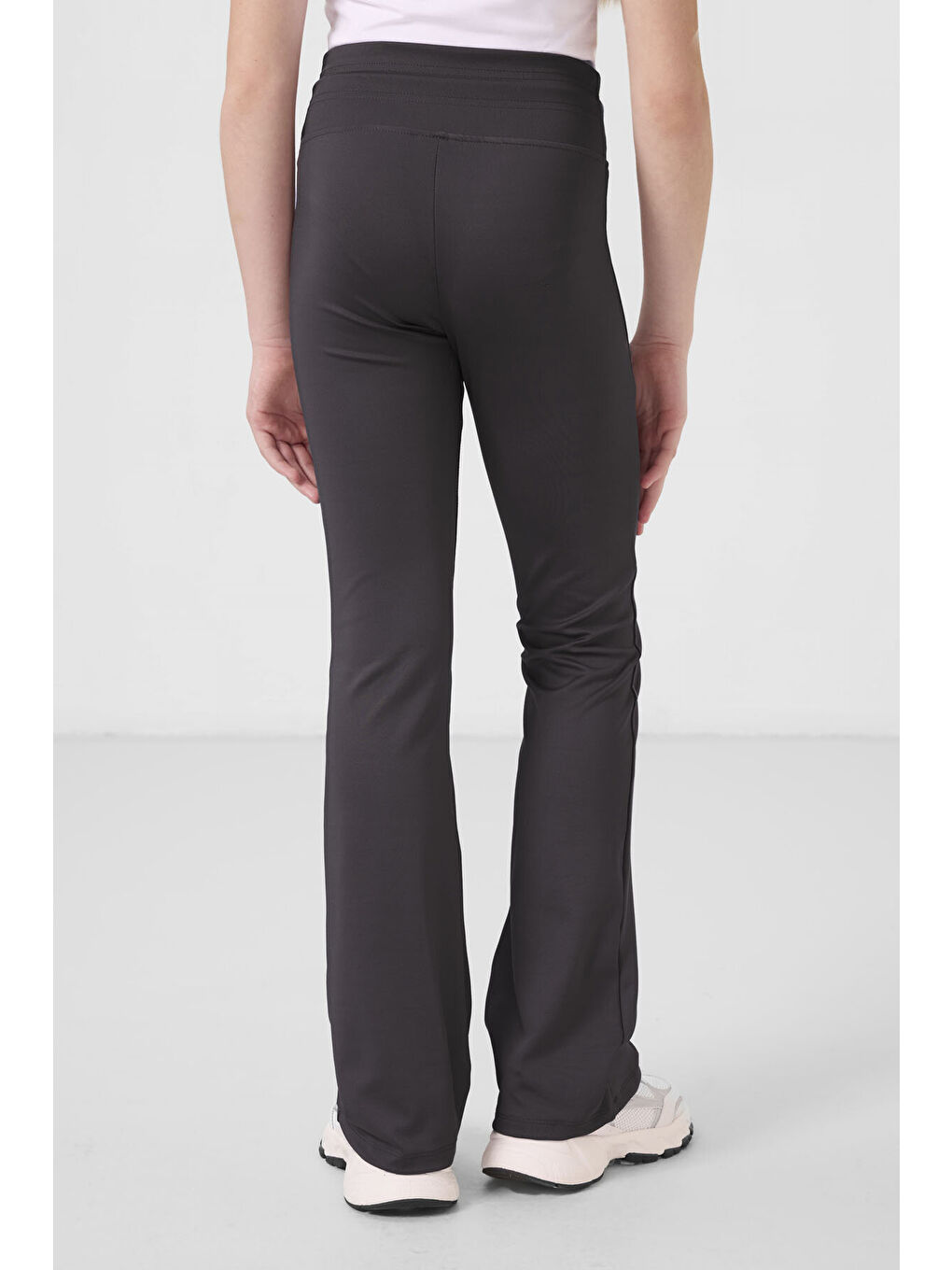 Antrasit Esnek Standart Fit Basic Performans İspanyol Paça Kız Çocuk Tayt - 75193-4