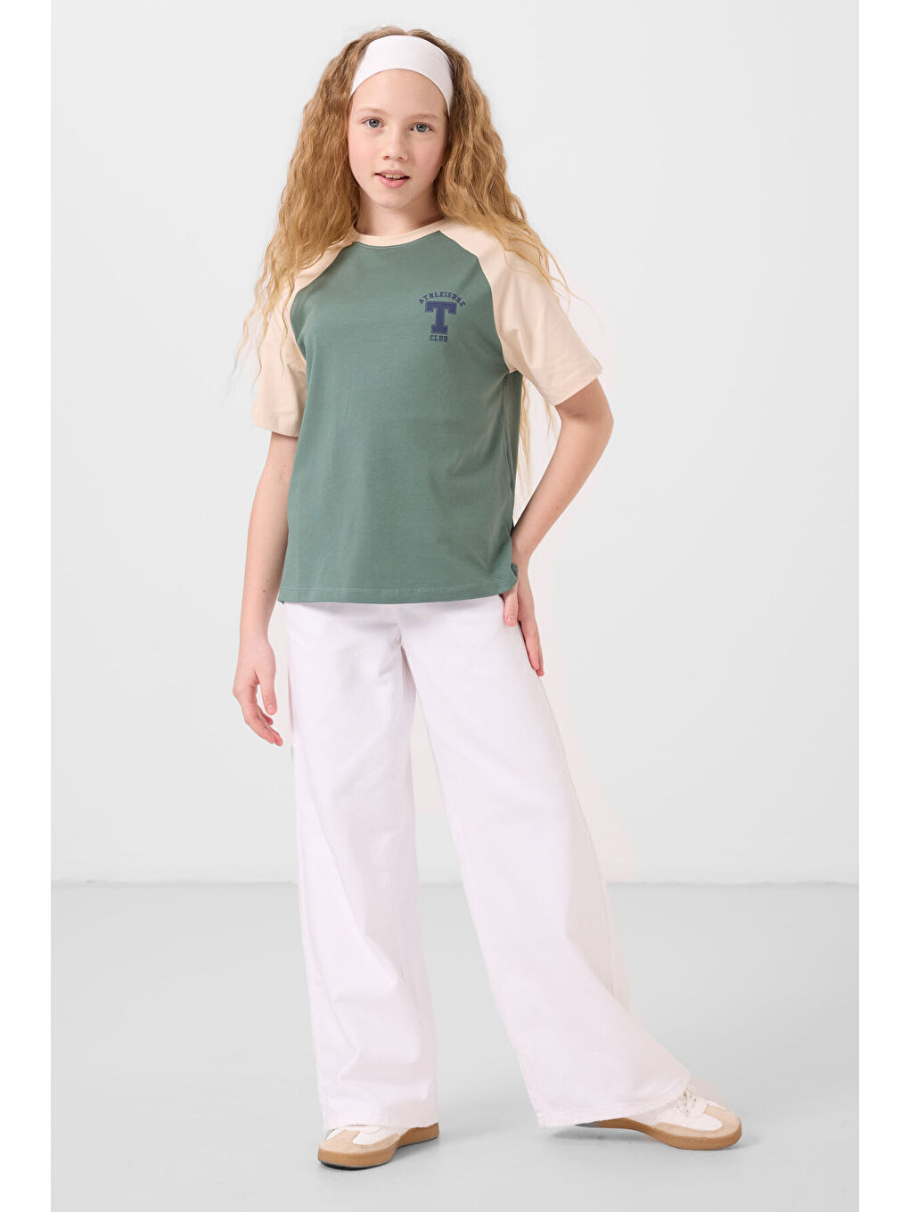 Açık Yeşil O Yaka Pamuklu Baskılı Oversize Fit Kız Çocuk T-Shirt - 75179