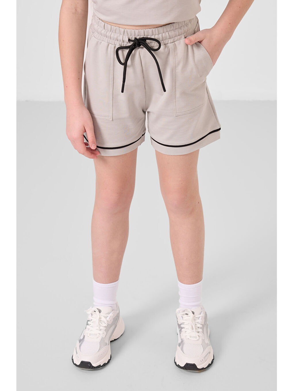 Bej Taş Pamuklu Yumuşak Dokulu Standart Fit Basic Kız Çocuk Şort Takım - 75183-1