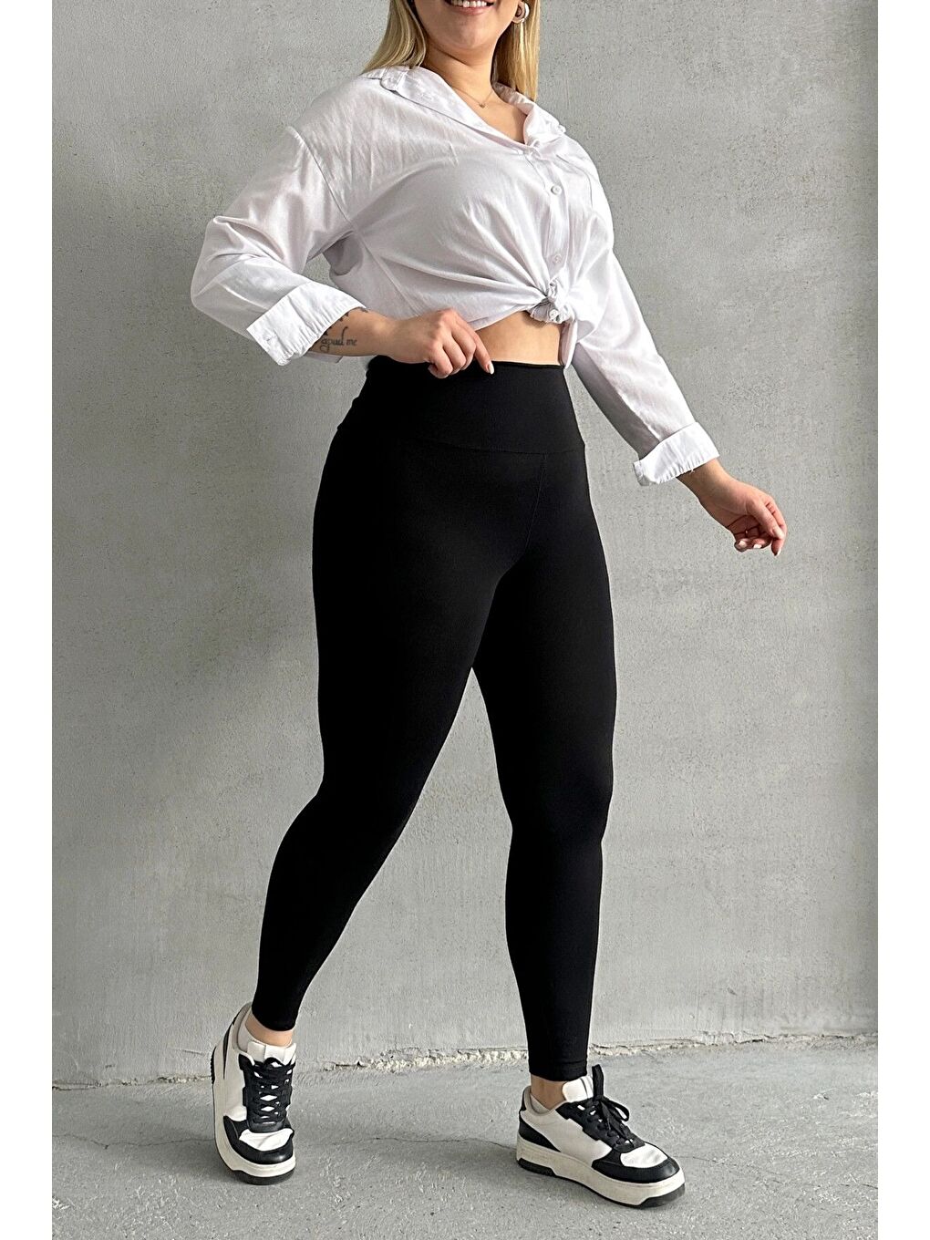 Siyah Büyük Beden Yüksel Bel Vücudu Saran Spor Tayt 038396-6