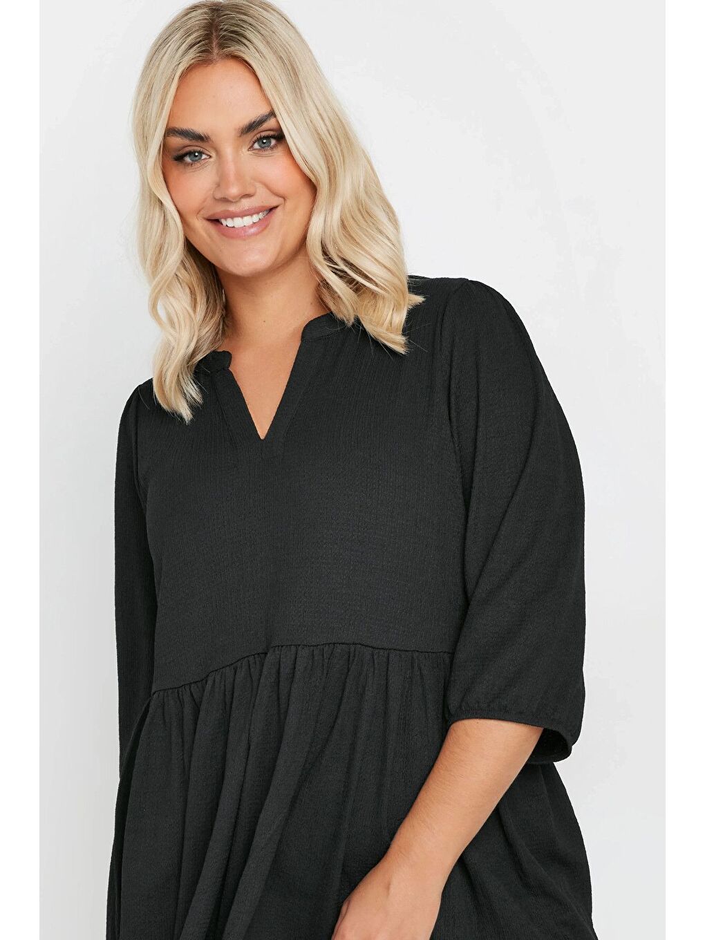 Siyah Büyük Beden V Yaka Esnek Kesim Yarım Kollu Eteği Bollaşan Bluz 322214-1