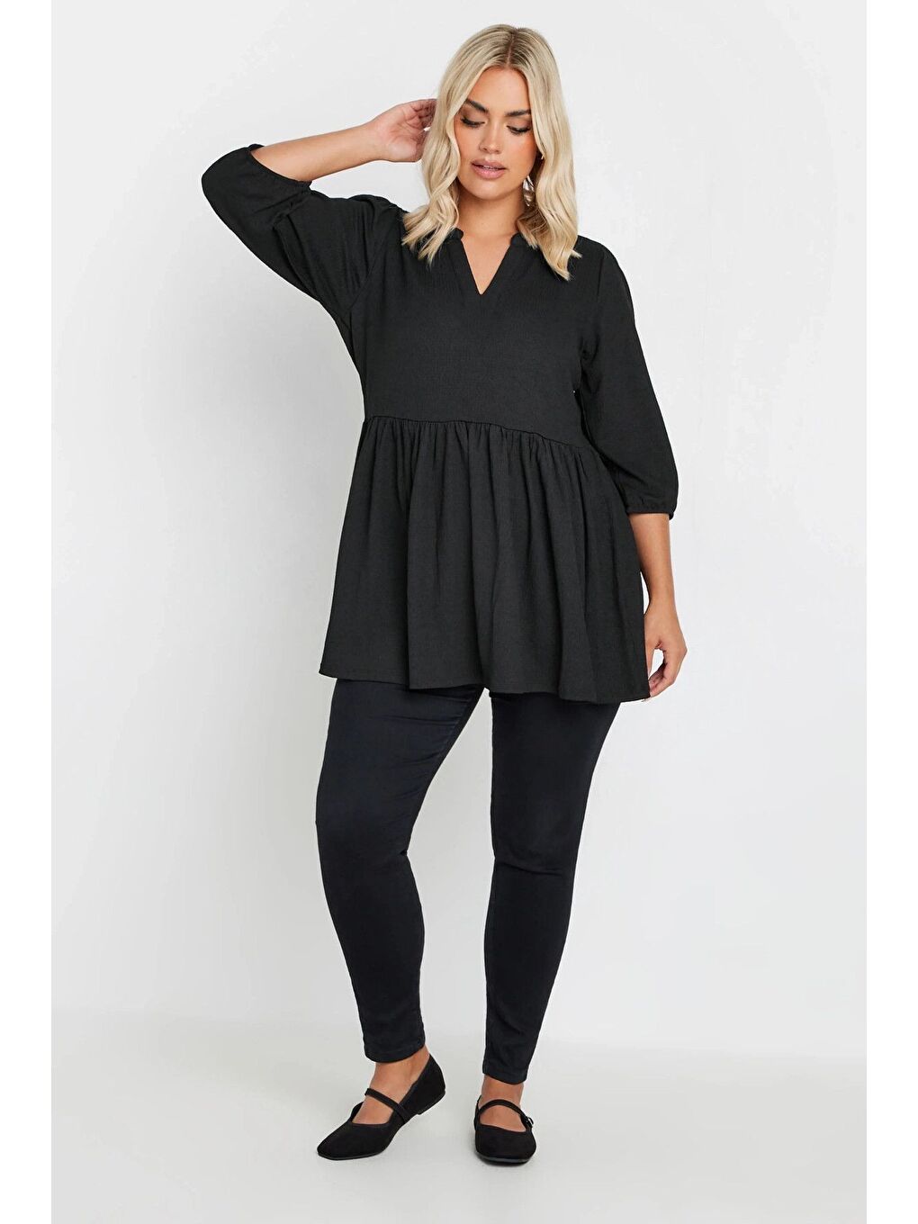 Siyah Büyük Beden V Yaka Esnek Kesim Yarım Kollu Eteği Bollaşan Bluz 322214-3