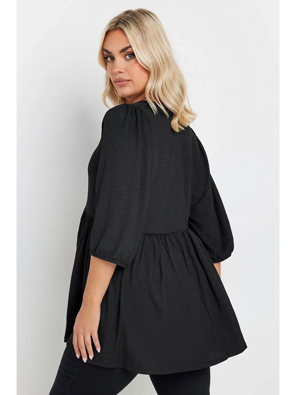 Siyah Büyük Beden V Yaka Esnek Kesim Yarım Kollu Eteği Bollaşan Bluz 322214-4