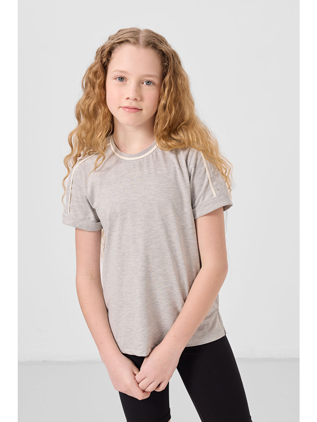 Gri Melanj Pamuklu O Yaka Standart Fit Basic Kız Çocuk T-Shirt - 75177
