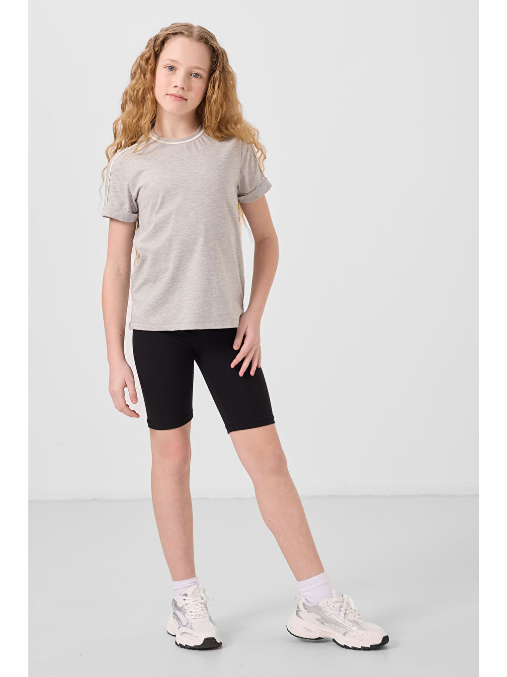 Gri Melanj Pamuklu O Yaka Standart Fit Basic Kız Çocuk T-Shirt - 75177-1