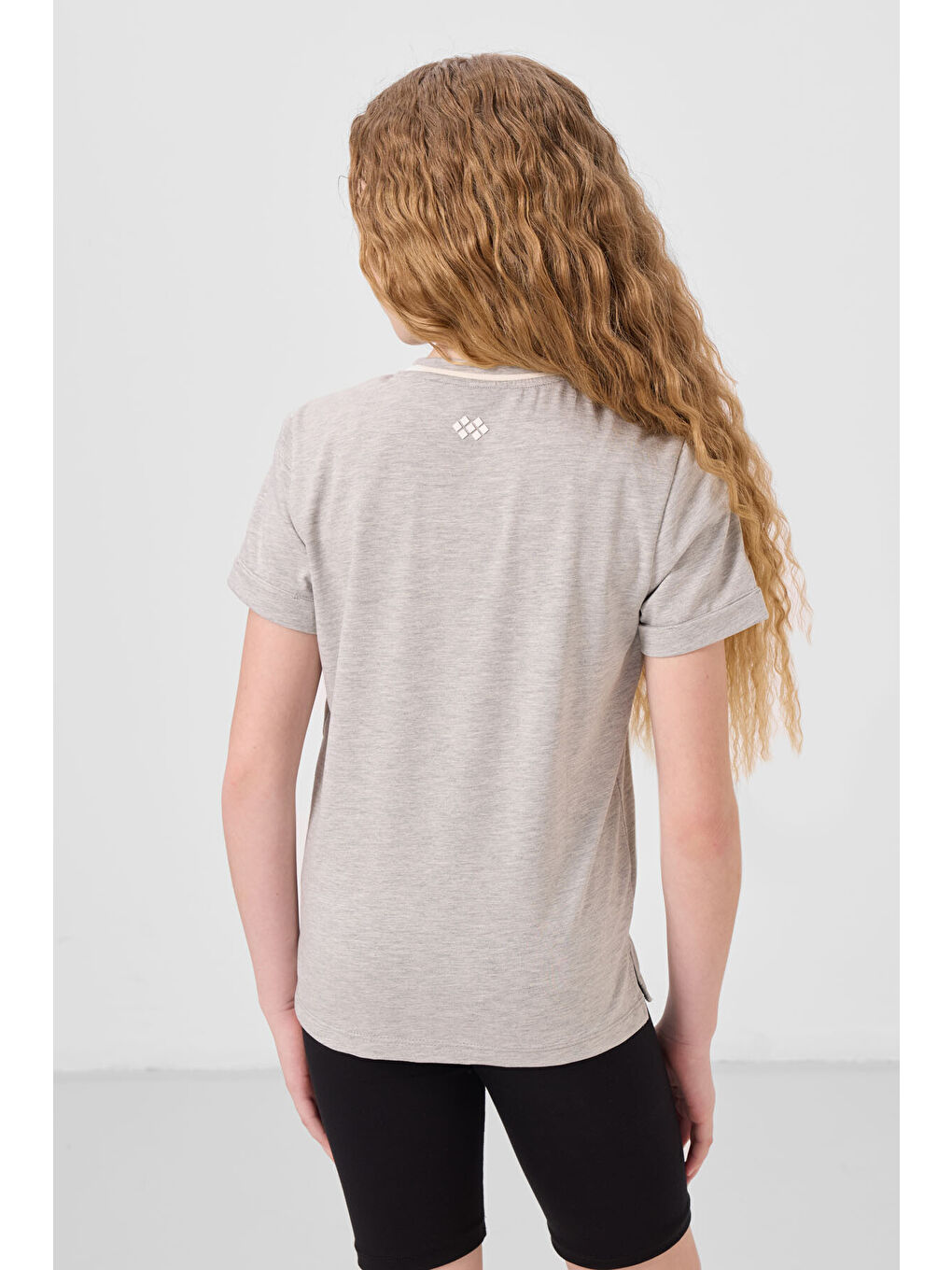 Gri Melanj Pamuklu O Yaka Standart Fit Basic Kız Çocuk T-Shirt - 75177-4