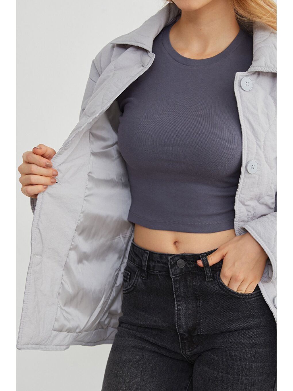 Gri Su Yolu Desenli Kapitone Oversize Düğmeli Mont-1