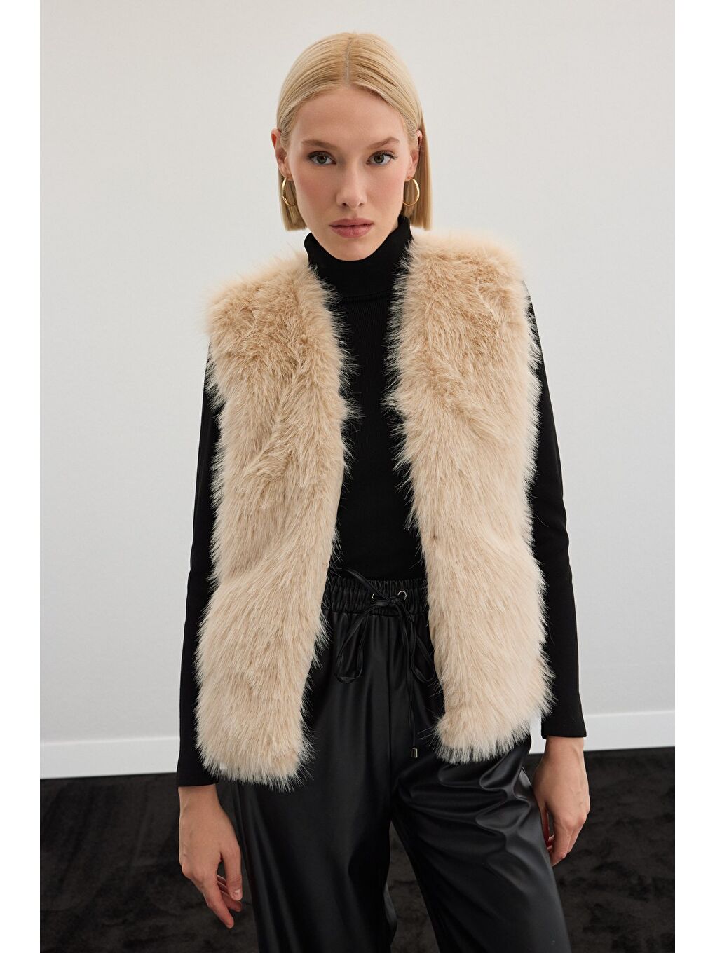 Kolsuz Uzun Yelek - Ekru-5