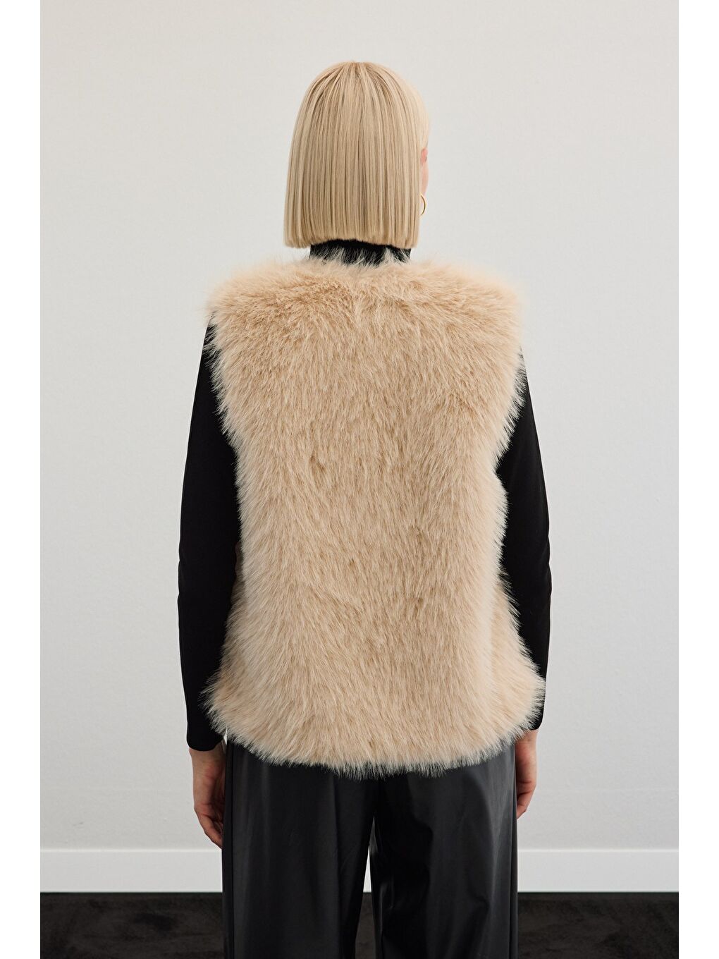 Kolsuz Uzun Yelek - Ekru-7