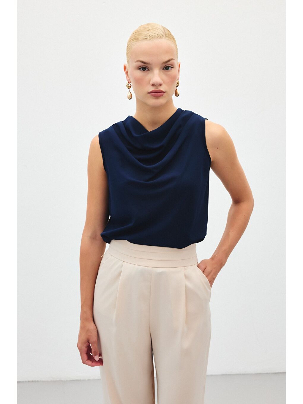 Degaje Yaka Kolsuz Bluz - Lacivert-1