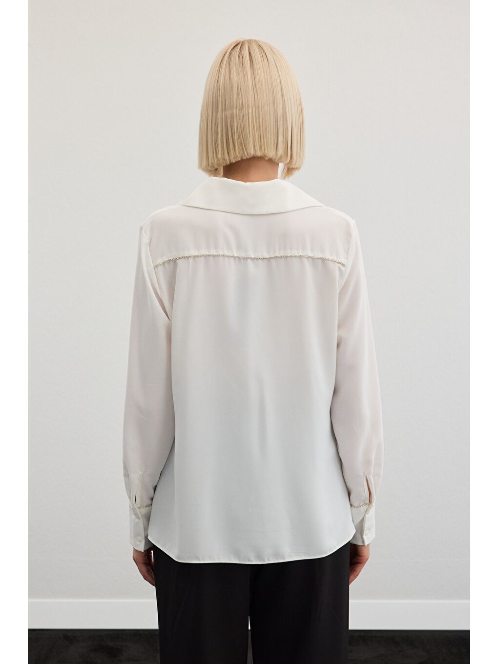 Aksesuarlı Klasik Gömlek - Ekru-7