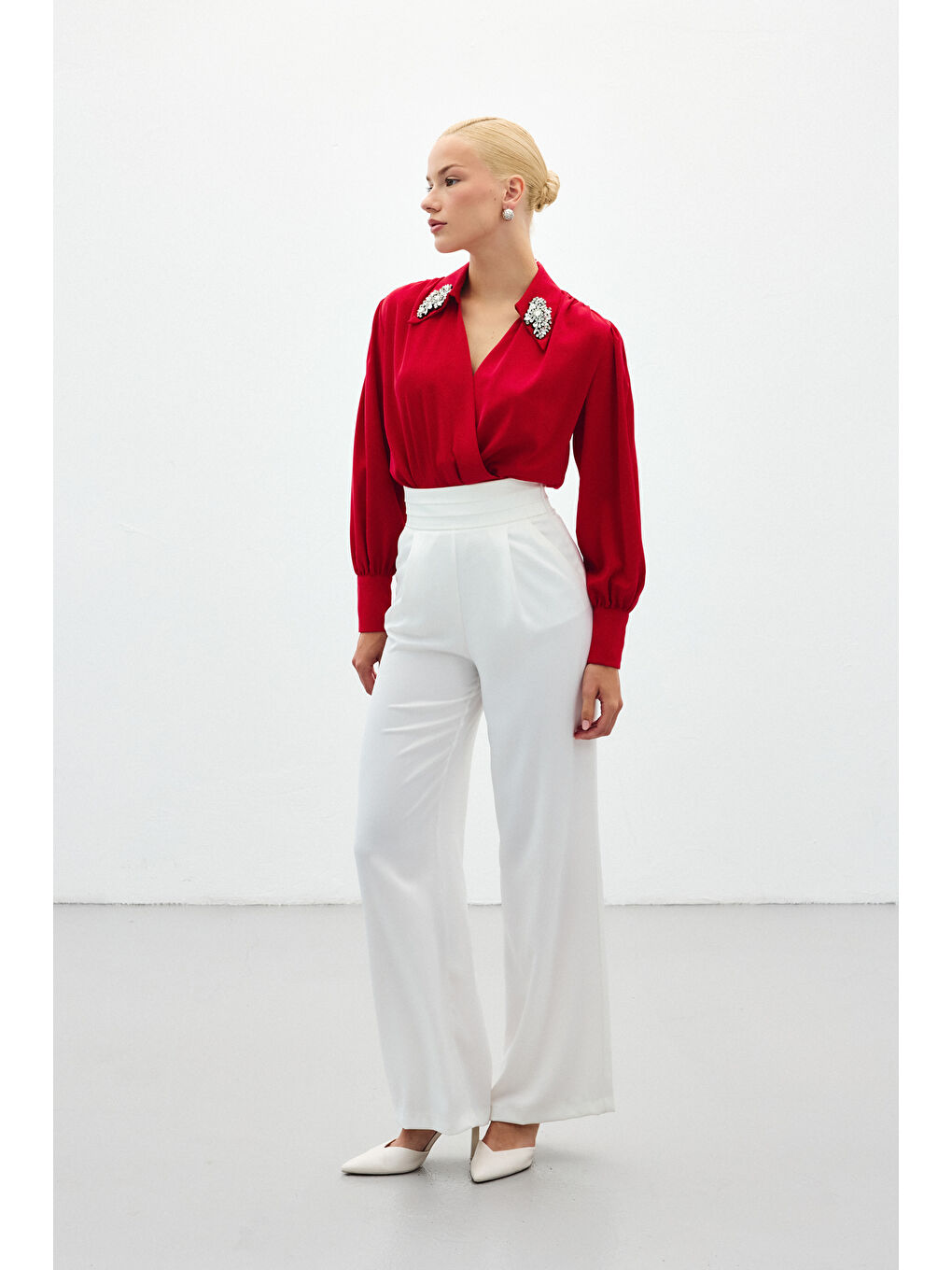 Aksesuar Detaylı Bodysuit Bluz - Kırmızı-1