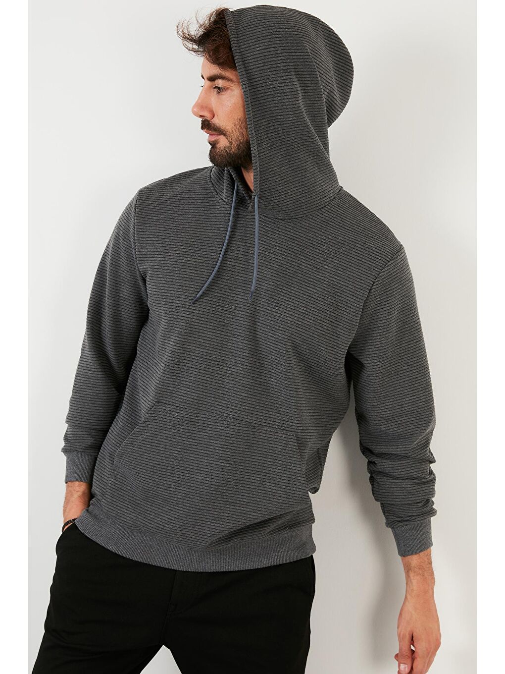 Antrasit Pamuklu Kapüşonlu Kanguru Cepli Slim Fit Erkek Hoodie 5896598-3