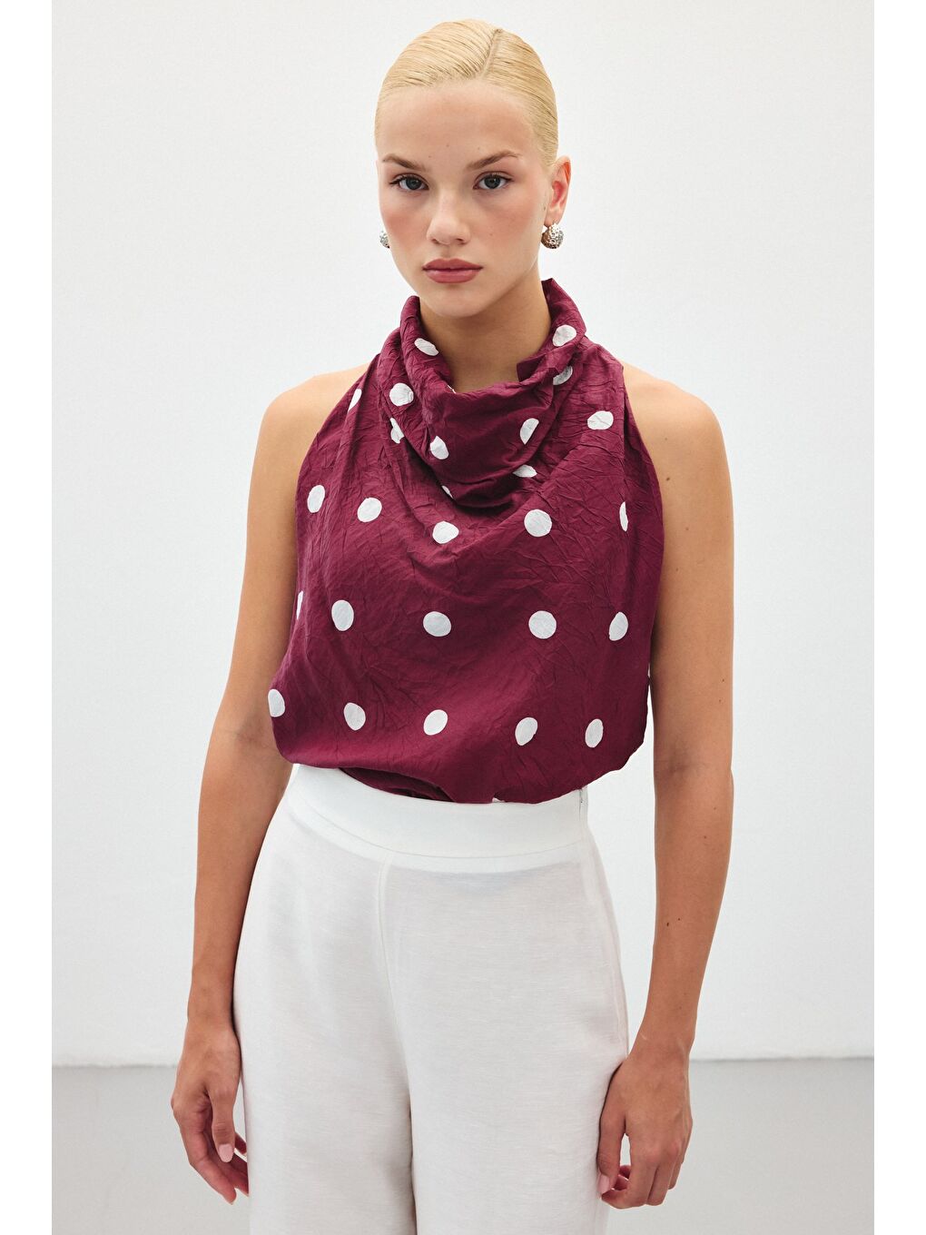 Kolsuz Puantiye Desenli Bluz - Bordo-1