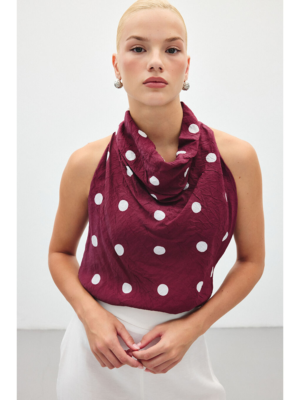 Kolsuz Puantiye Desenli Bluz - Bordo-5