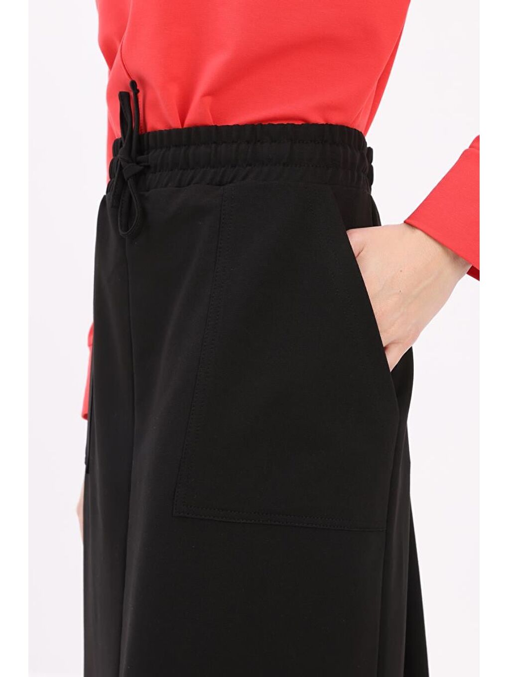 Siyah İki Cepli Etek-4