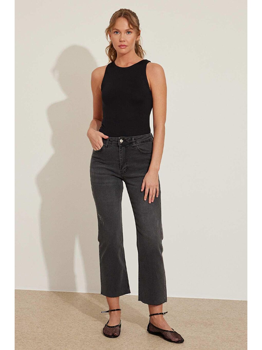 Kesik Paça Gri Flare Jean-1