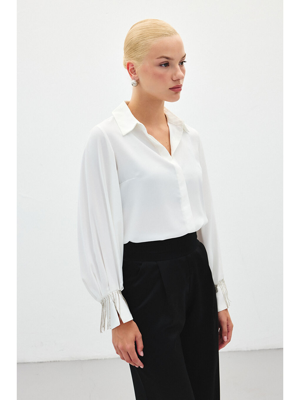 Manşetleri Aksesuarlı Gömlek - Ekru-3