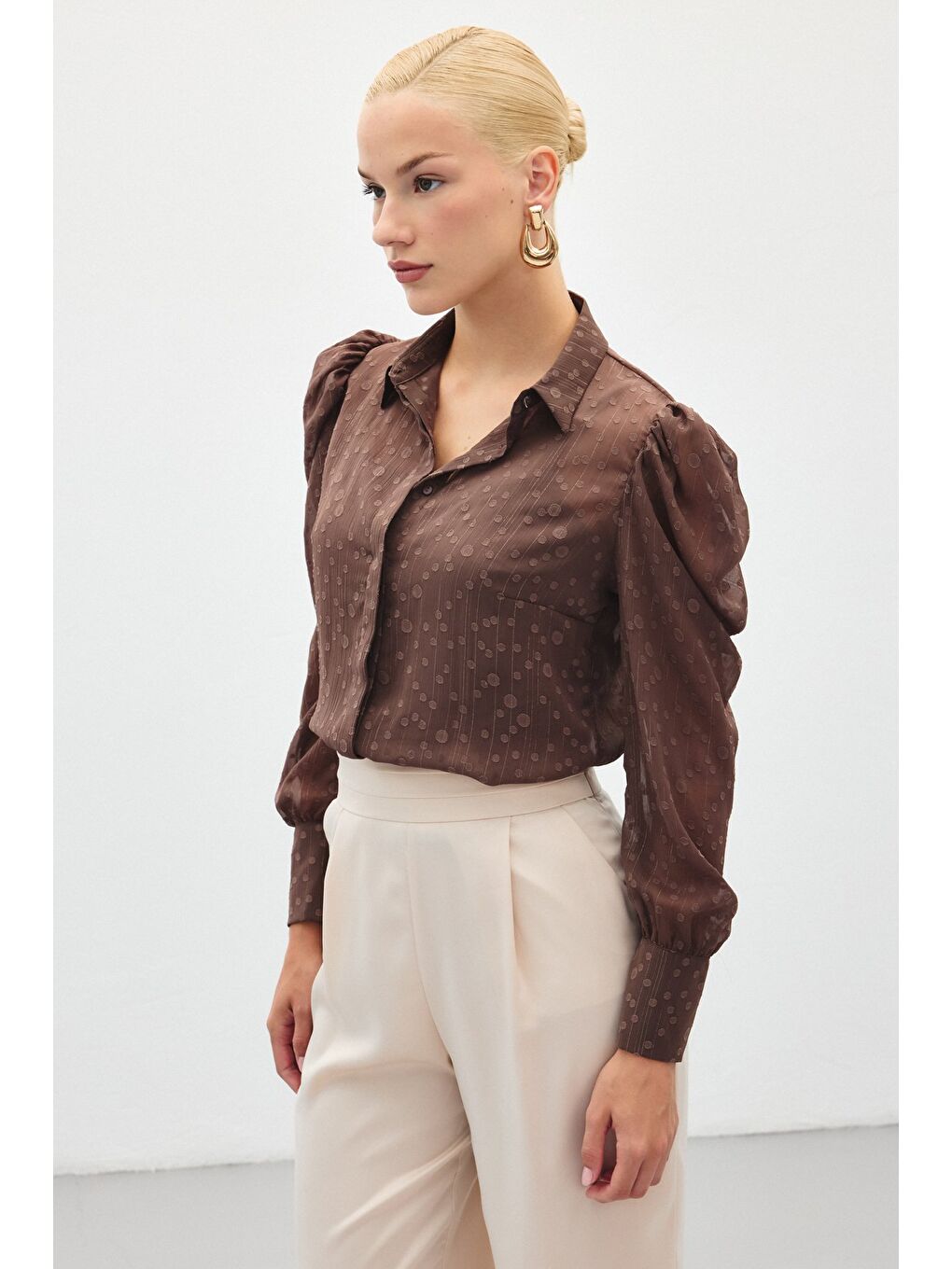 Kahverengi Puantiye Dokulu Gömlek - Kahve-2