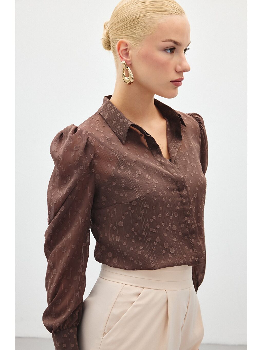 Kahverengi Puantiye Dokulu Gömlek - Kahve-4