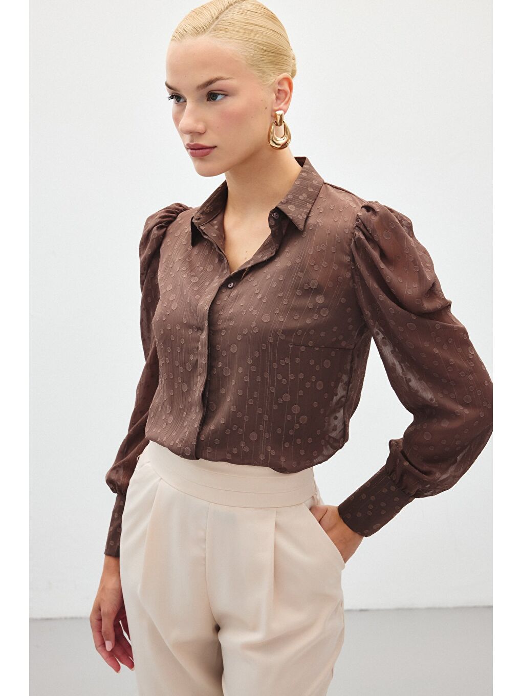 Kahverengi Puantiye Dokulu Gömlek - Kahve-6