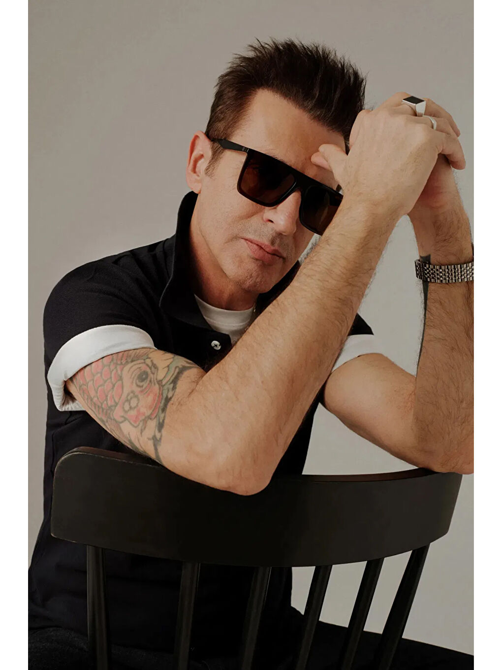 Regular Fit Siyah %100 Pamuklu Uzun Ömürlü Kıvrılmaz Polo Yaka Nakışlı Tişört-1