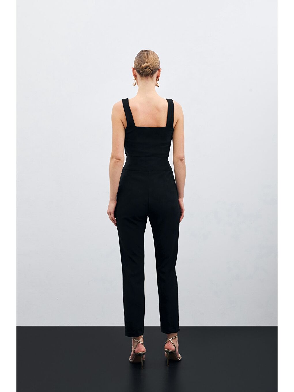 Bel Aksesuarlı Pantolon - Siyah-4