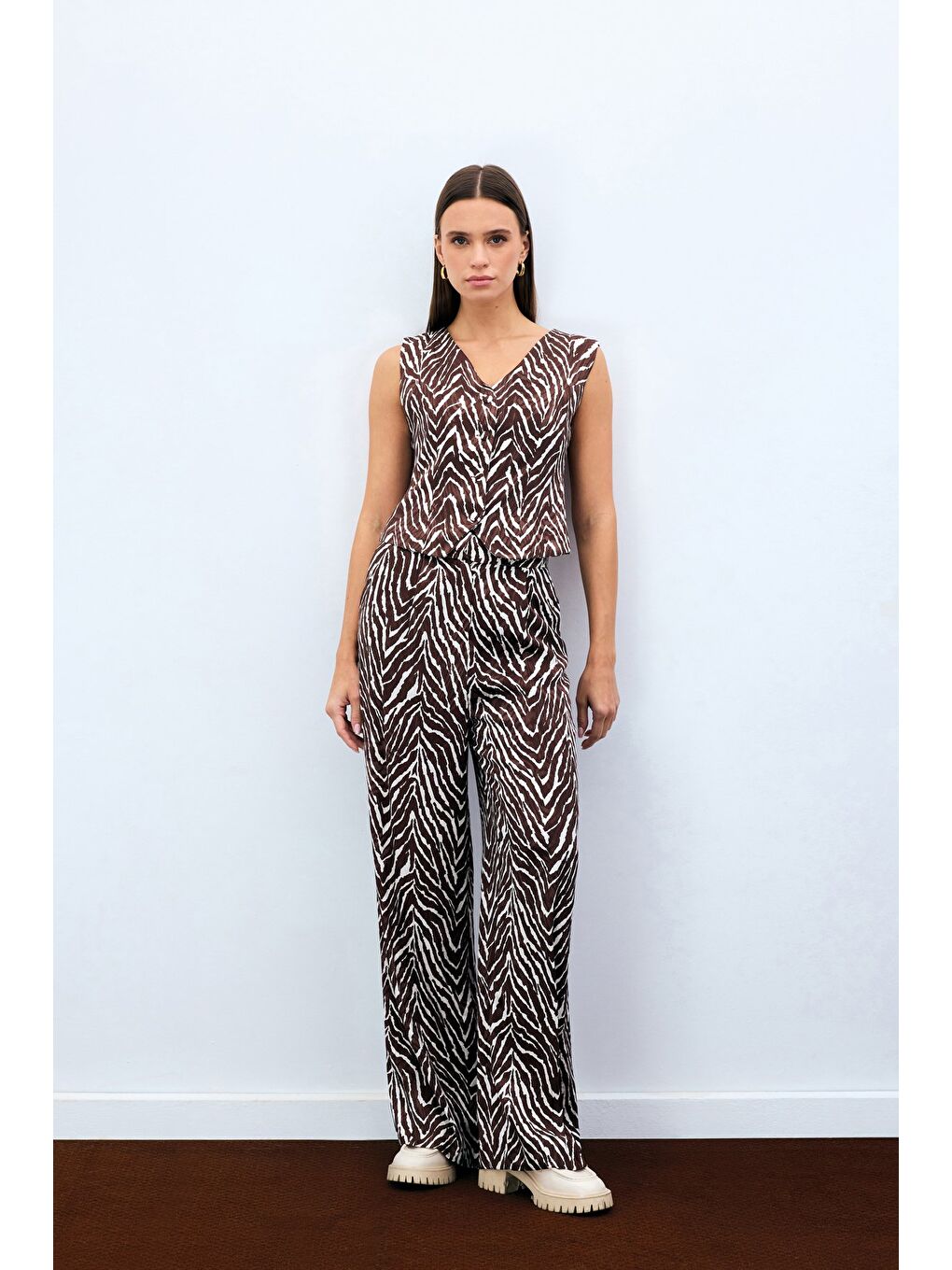 Kahverengi Zebra Desen Kısa Yelek - Kahve-2