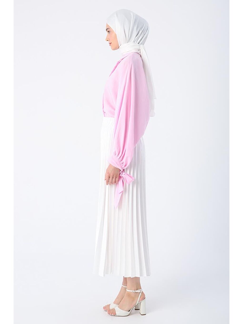 Beyaz Beli Lastikli Piliseli Rahat Kalıp Saten Etek-2