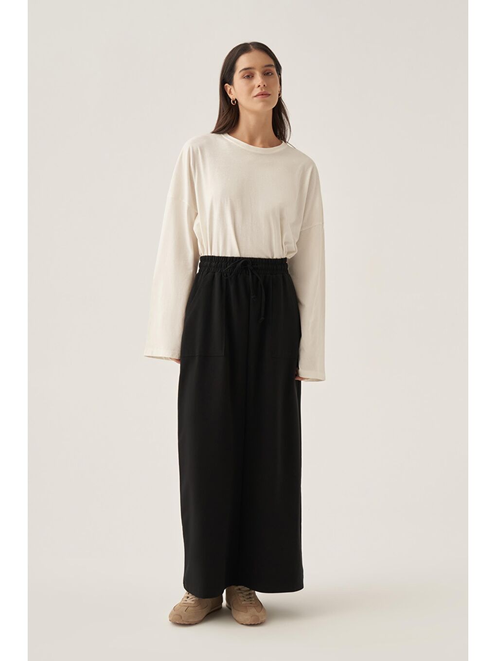 Siyah Pamuklu İki Cepli Etek