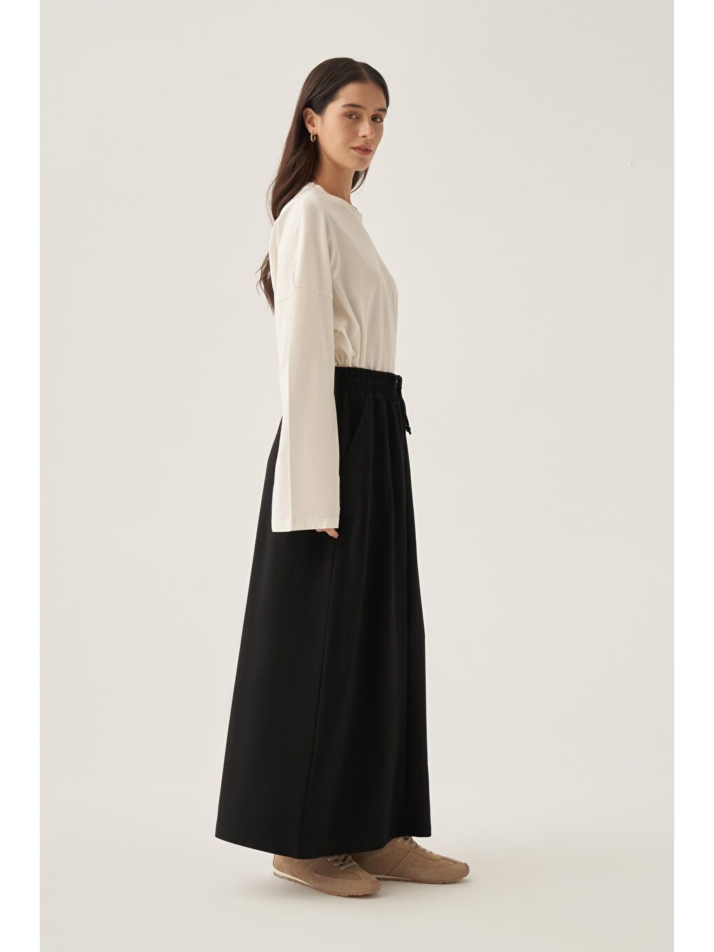 Siyah Pamuklu İki Cepli Etek-1